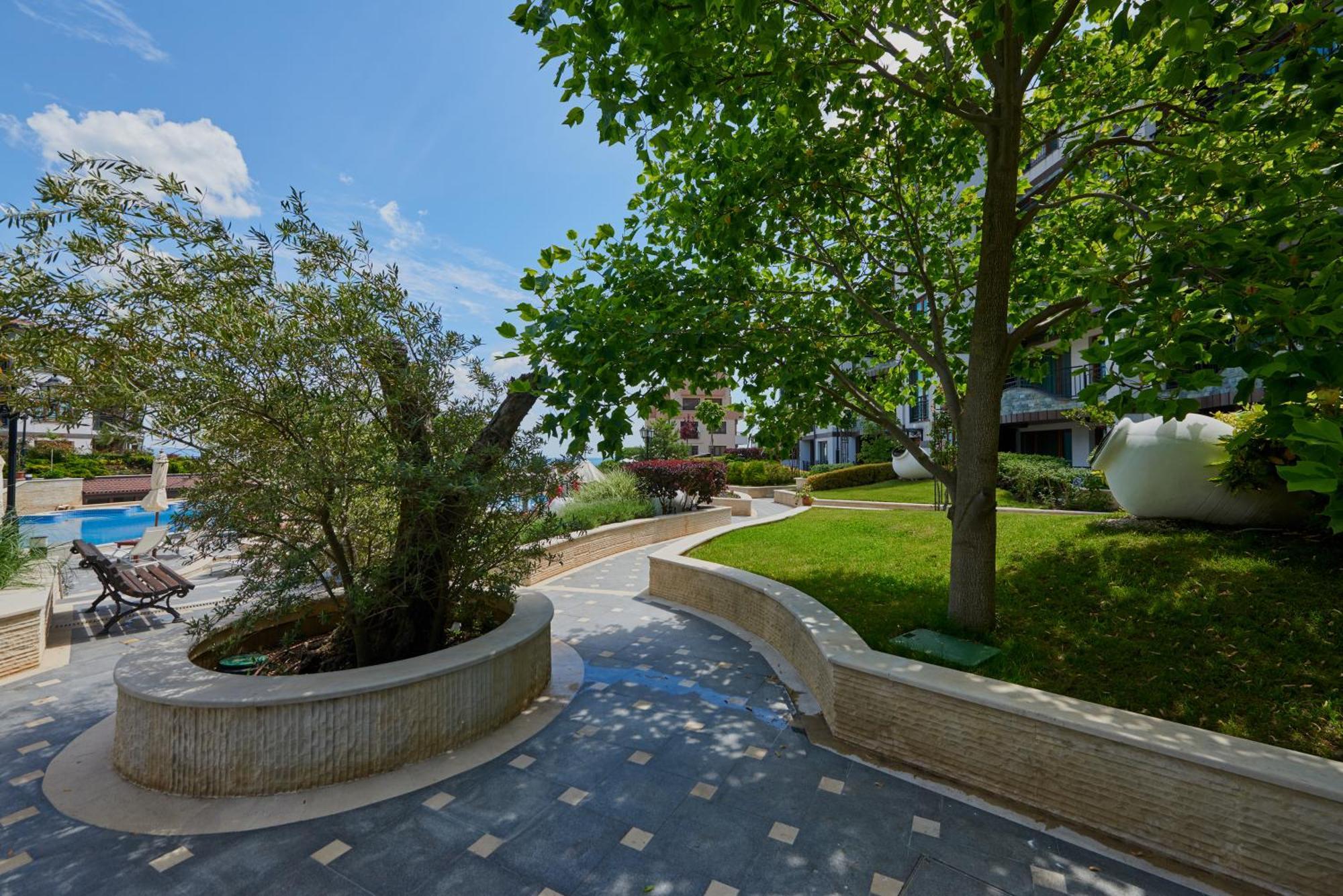 Aparthotel Boutique Rose Gardens Pomorie Exterior foto